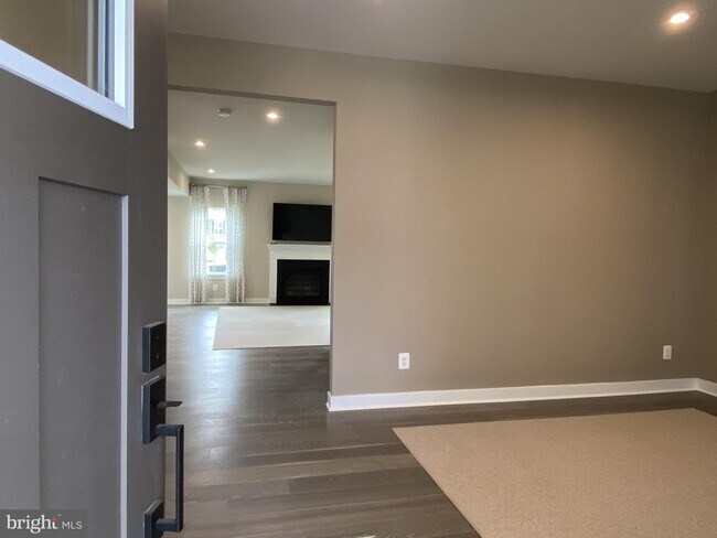 Building Photo - 603 Longleaf Dr