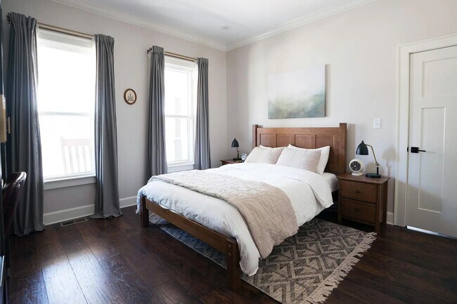 Foto del edificio - Modern Bungalow walking distance to Fountain Square!
