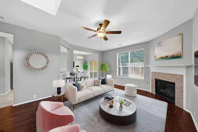 Foto del edificio - 13600 Breton Ridge St