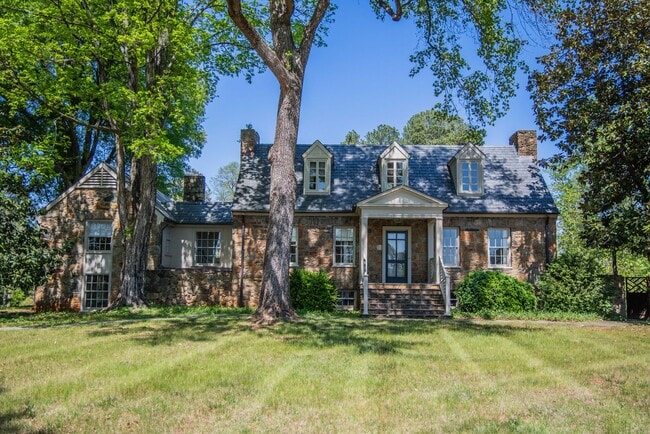 Building Photo - Historic Home Available at Foxhaven Farm