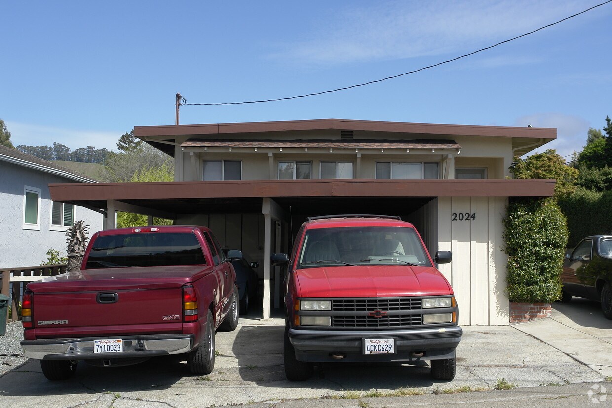 Building Photo - 2024 Altamont Rd