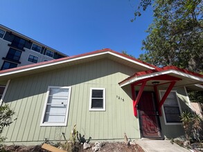 Building Photo - 1215 NW 6th Pl