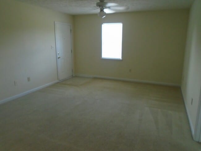 Foto del edificio - PRE LEASING AUGUST 2026!