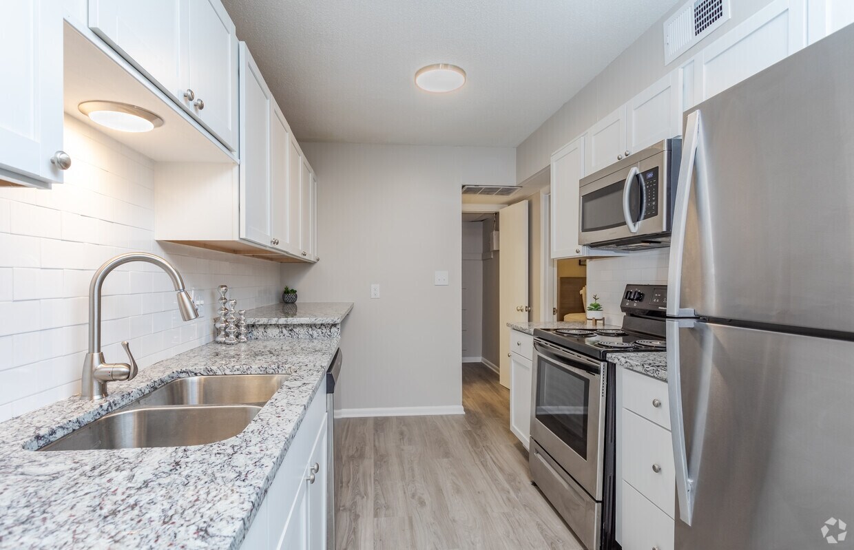 Oakridge Apartments Apartments in Fayetteville, NC