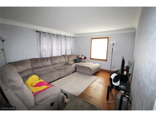 Foto del edificio - 1041 Jenks Ave E