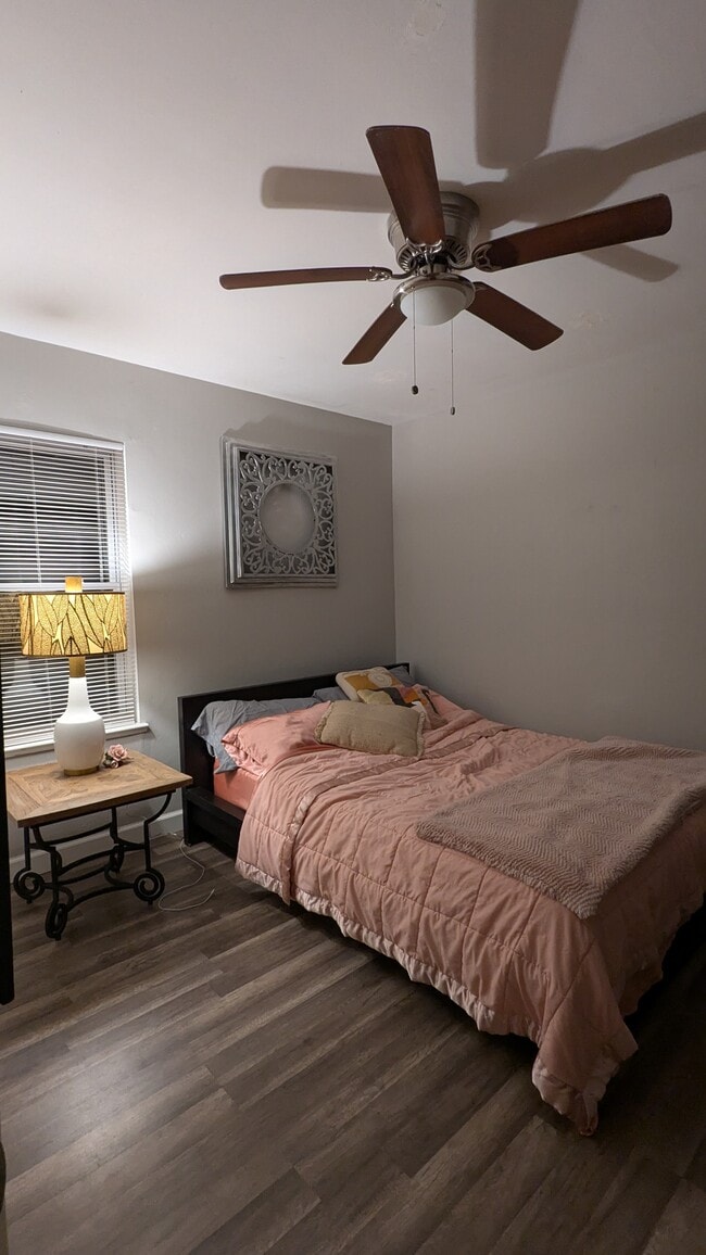 Fully furnished master bedroom. - 3182 Latona Dr SW