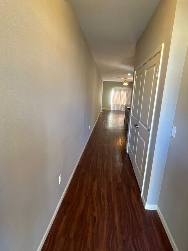 Foto del edificio - 2 BEDROOM 2 BATH GREAT LOCATION