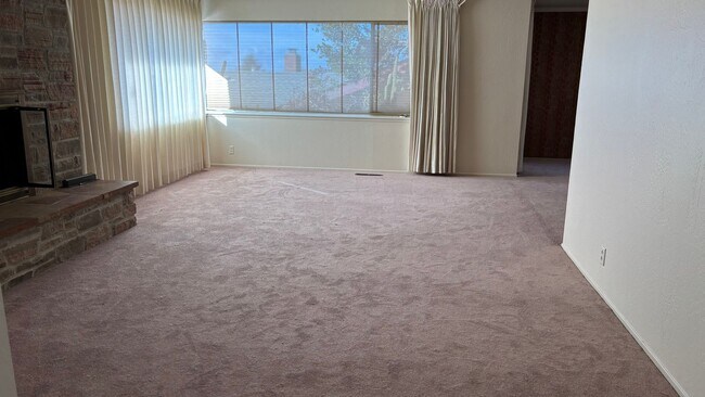 Photo - Spacious 3 bed/2 bath home in San Leandro