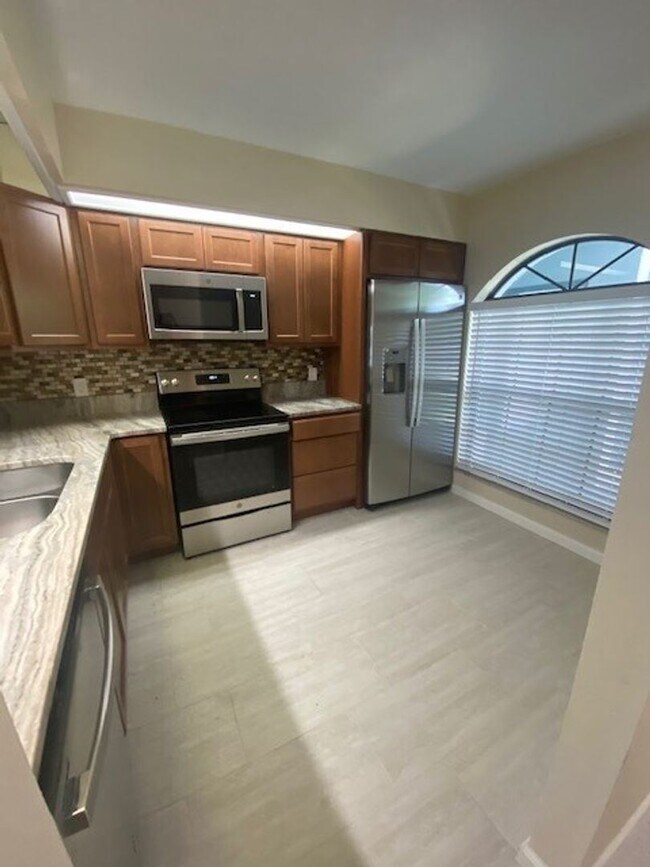 Foto del edificio - 2 br, 2 bath House - 25111 NORTHLAKE DRIVE
