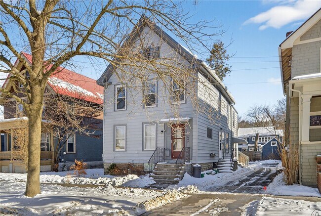 Foto del edificio - 607 N Cayuga St