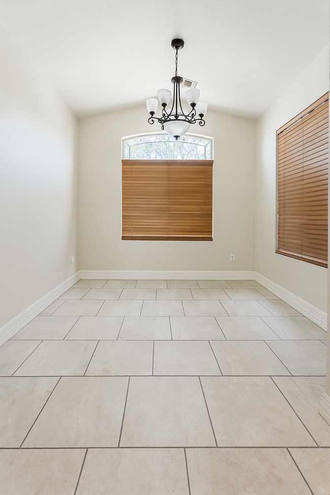 Foto del edificio - 23993 W Pecan Rd