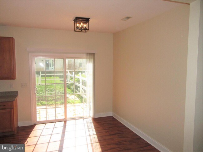Foto del edificio - 181 Gillespie Ave