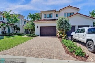 Building Photo - 3460 Emerson Ln