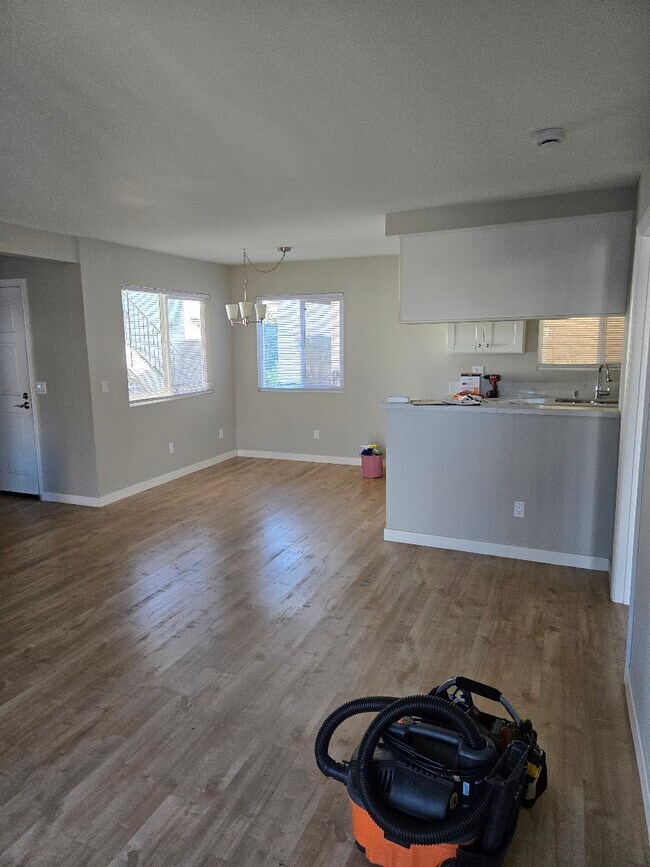 Building Photo - 16671 Island Circle