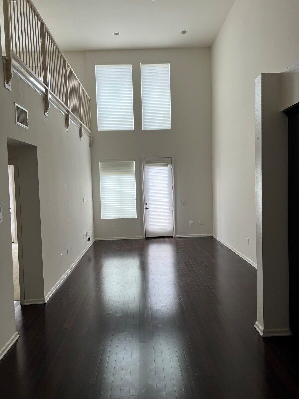 Foto del edificio - 1901 S Victoria Ave