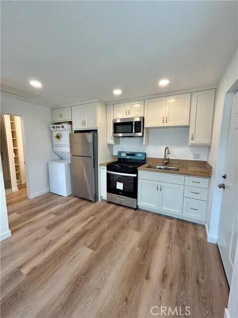 Building Photo - 2842 Santez Dr