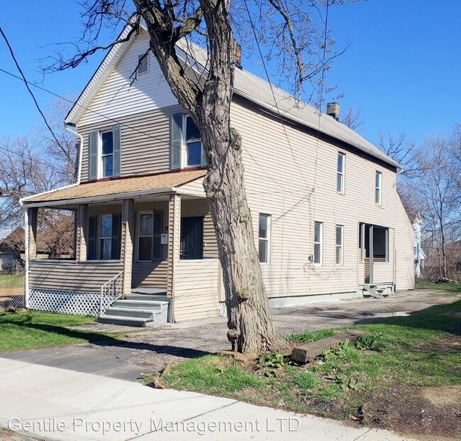 Building Photo - 5066 Pershing Ave