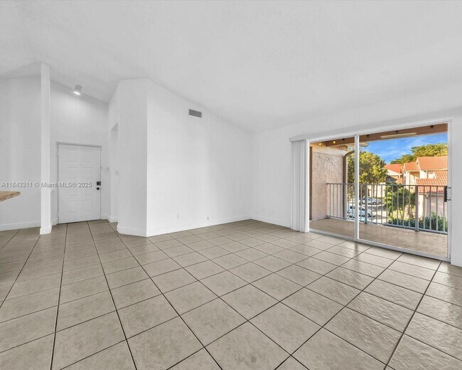 Foto del edificio - 15770 SW 106th Terrace