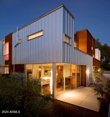 Foto del edificio - 5564 N 12th St