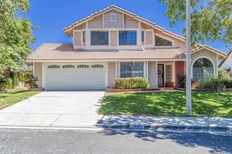 Building Photo - 4641 Cocina Ln