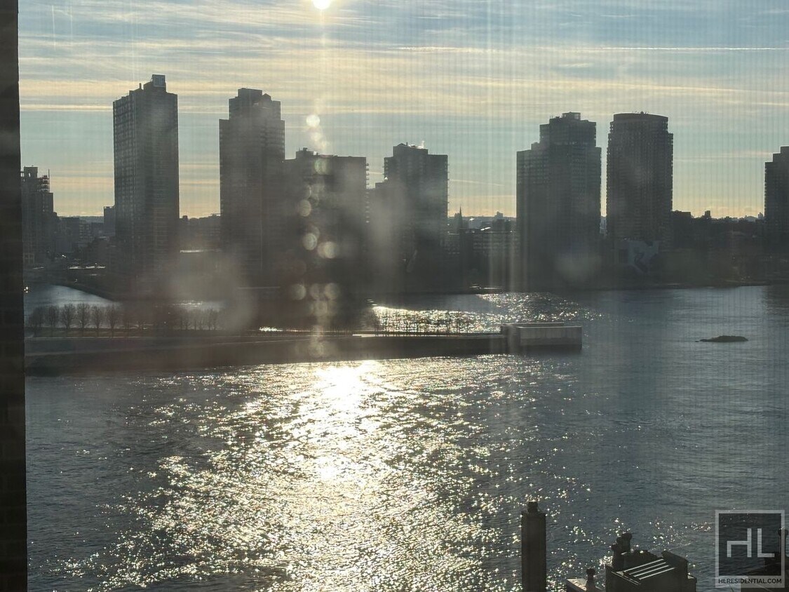 Primary Photo - BEEKMAN PLACE