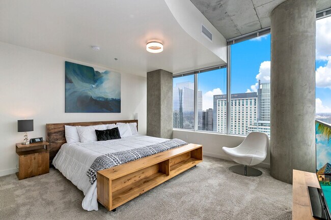 Foto del edificio - 1324 Champa St