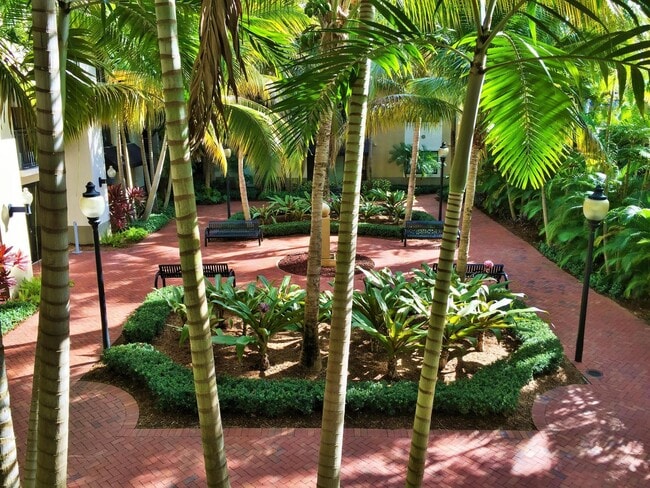 Building Photo - 4905 Midtown Ln