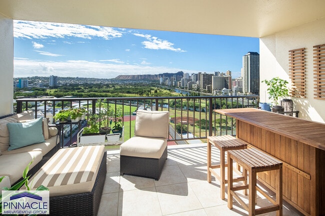 Building Photo - 2444 Hihiwai St