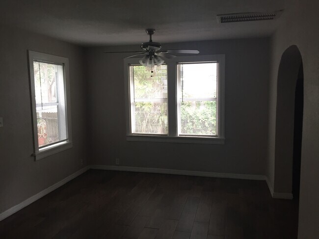 Foto del edificio - 873 10th Ave S