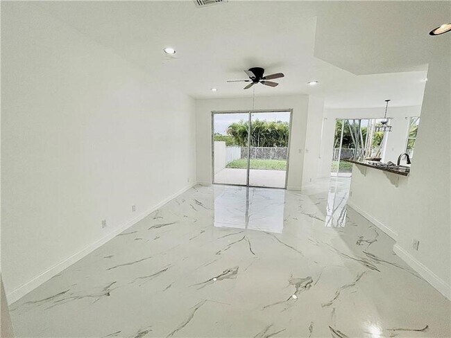 Foto del edificio - 11041 Harbour Springs Cir