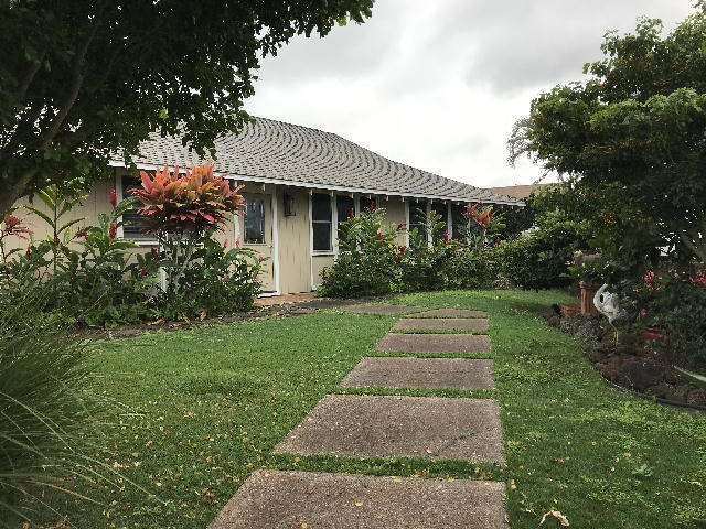 Building Photo - KAULIA PL 3/2/2+office, Split A/C, yard w/...