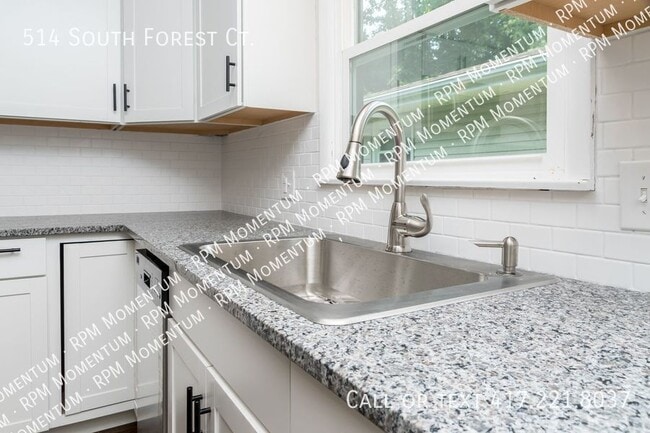 Building Photo - 514 S Forest Ct