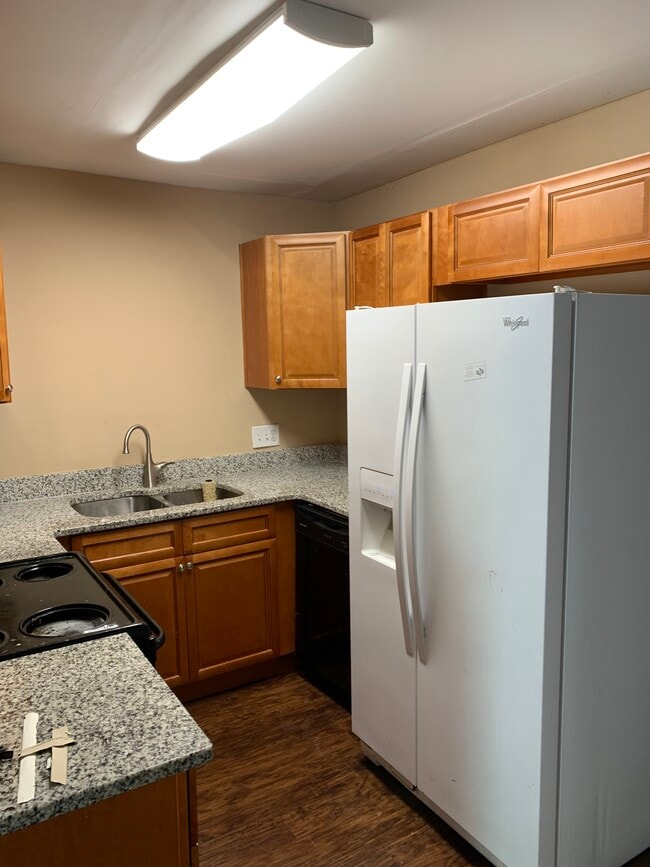 Building Photo - 22 Brookside Ct