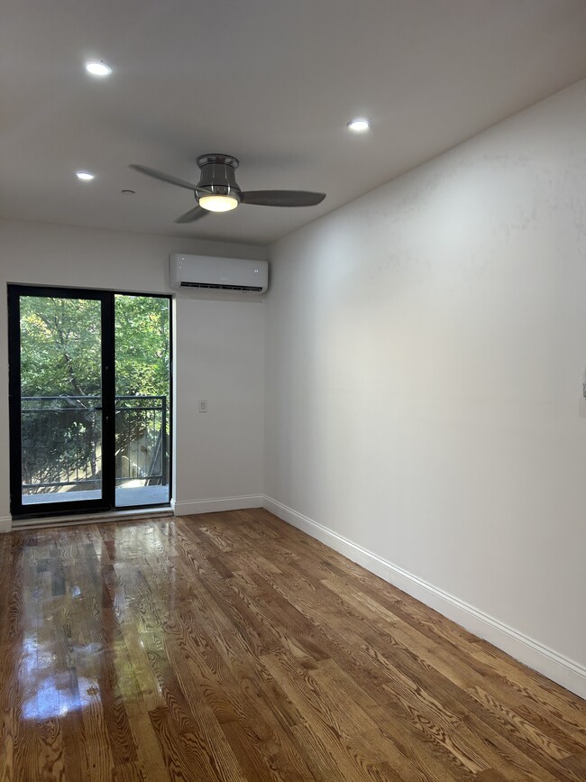 Living room and balcony - 447 W 47th St