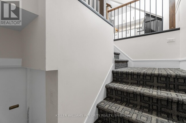 Building Photo - 106-106 Harmer Ave