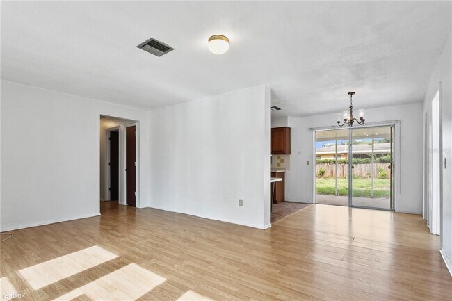 Foto del edificio - 3 br, 2 bath House - 1464 Parkwood St