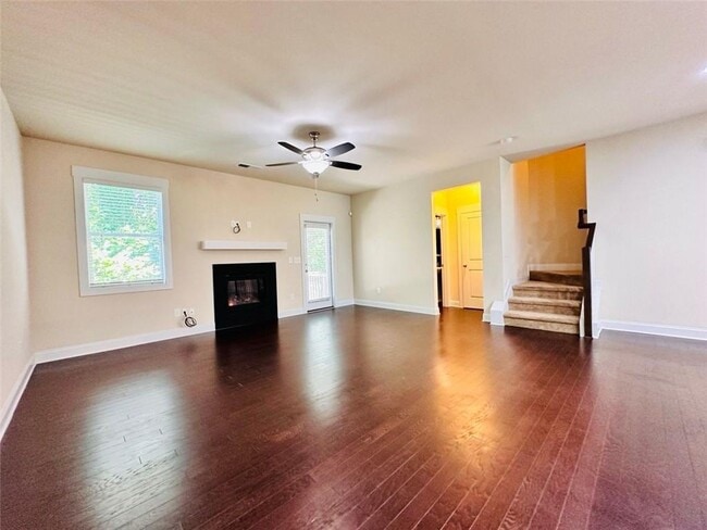Building Photo - 2810 White Oak Ln