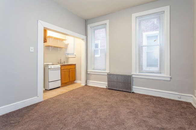 Building Photo - Stunning 1-Bedroom Apartment Near Universi...
