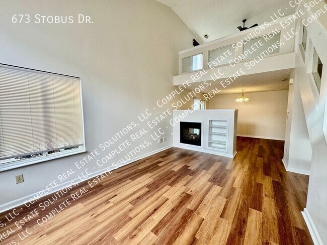 Foto del edificio - 673 Stobus Dr