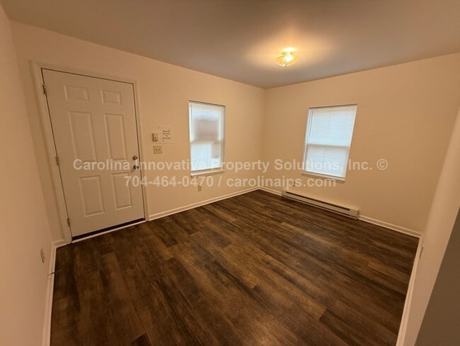 Photo - 1800 Newland Rd House