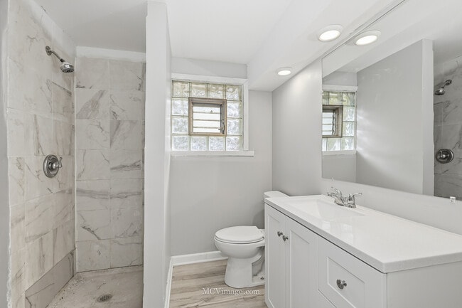 Foto del edificio - 14714 Ellis Ave