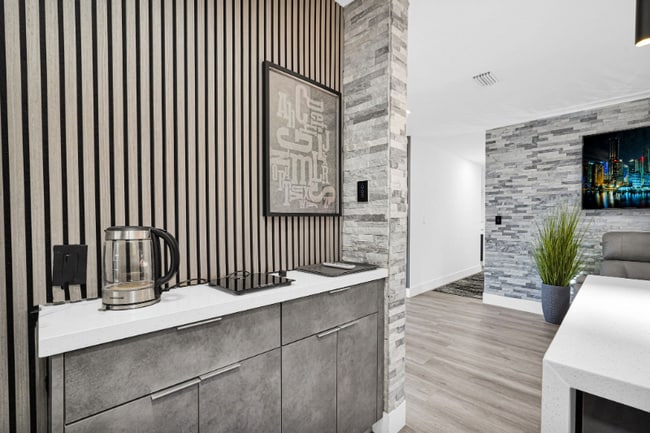 Building Photo - 1420 S 24th Terrace