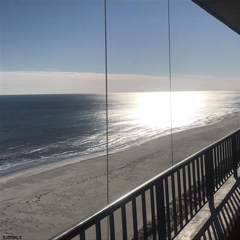 Primary Photo - 3851 Boardwalk