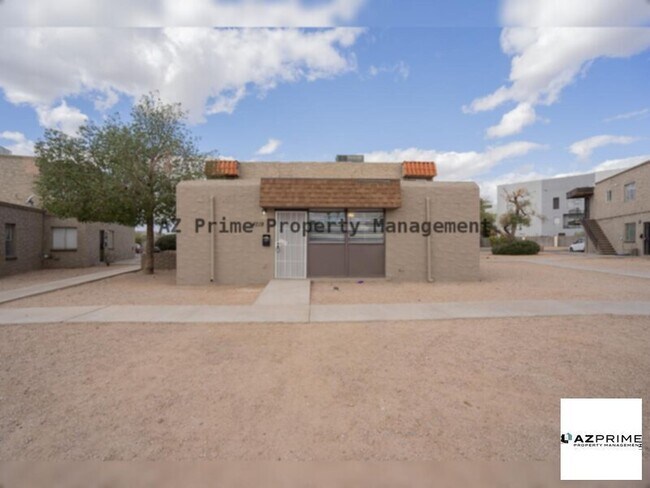 Foto del edificio - Charming 2BR/1BA Phoenix Condo - Prime Loc...