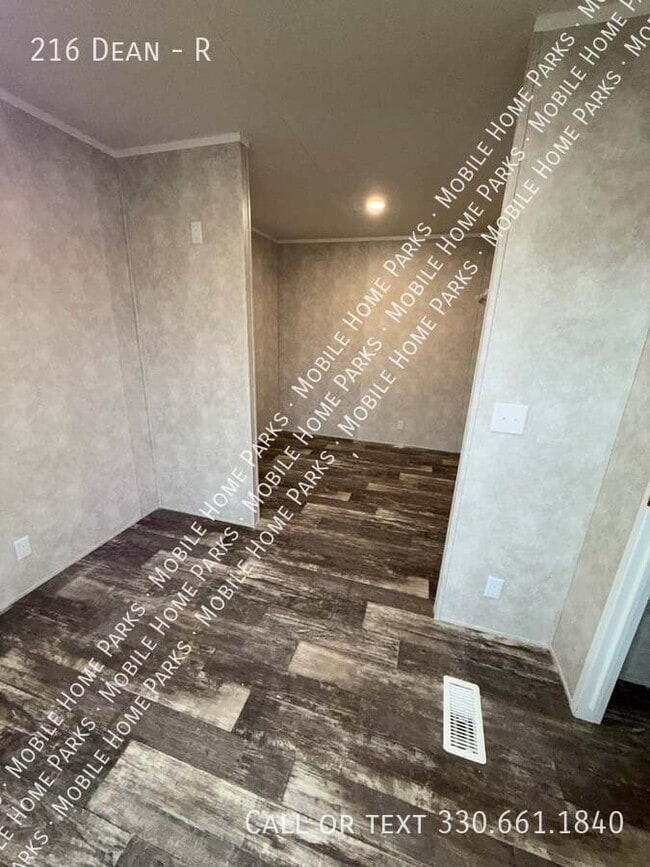 Photo - 216 Dean-R House