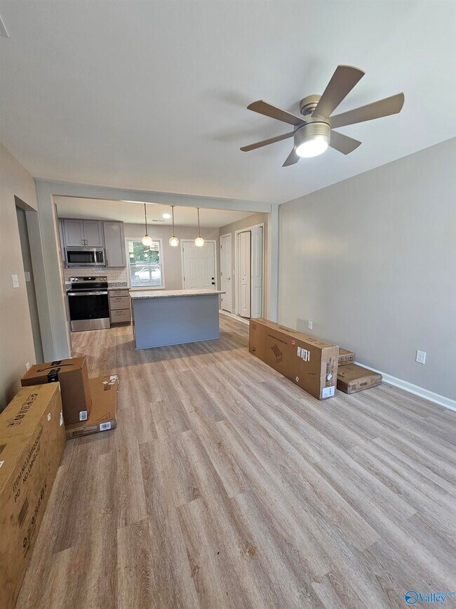 Foto del edificio - 3210 Delia Ln NW