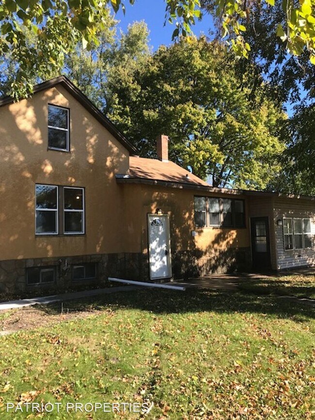 Building Photo - 3 br, 1 bath House - 700 Kane St