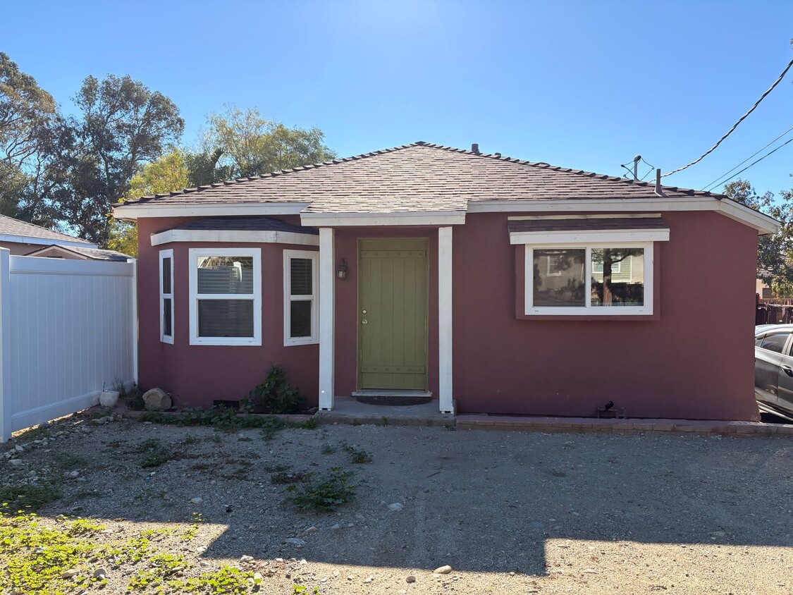 Foto principal - 15635 Curtis Ave