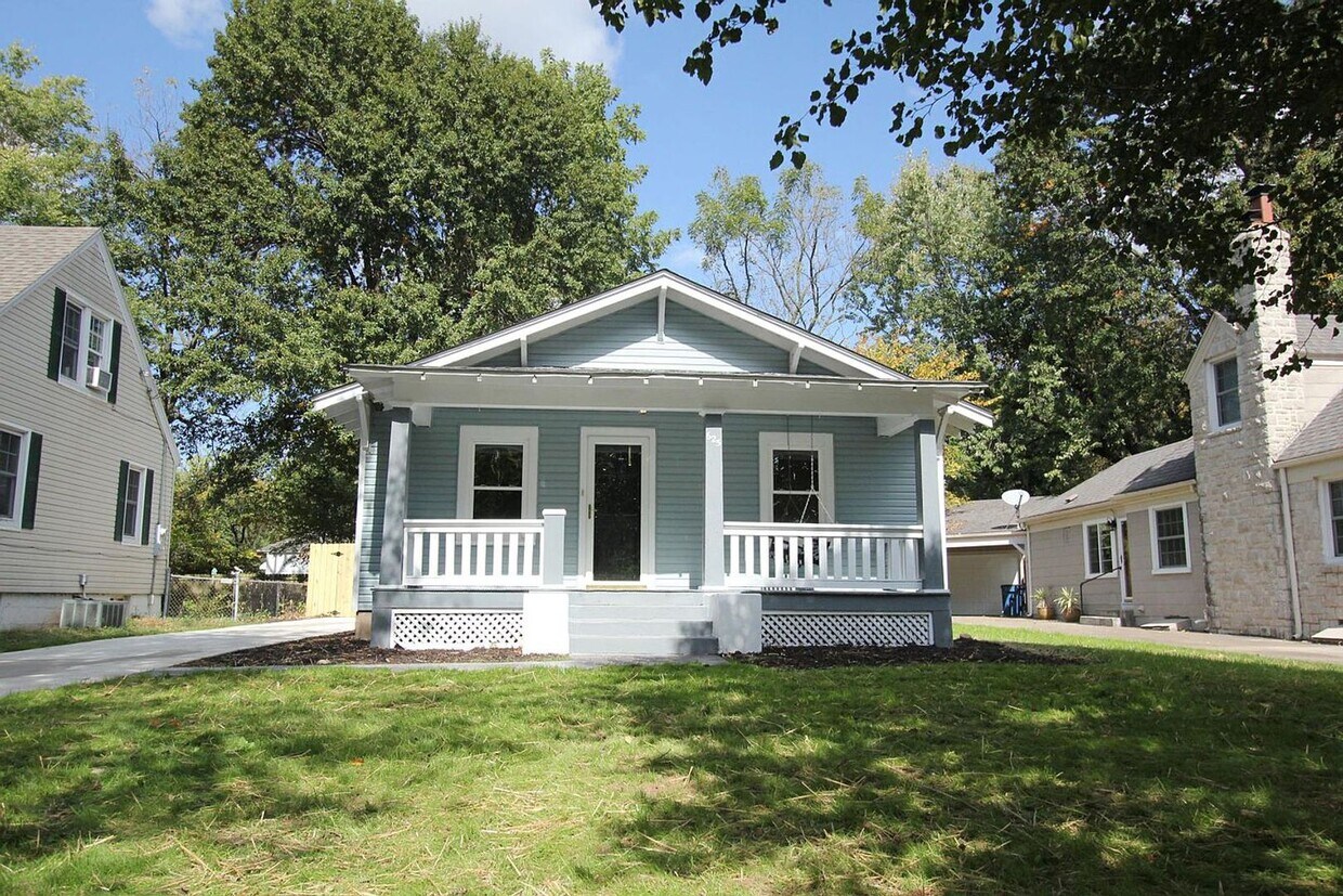 Foto principal - 625 E Cozy St