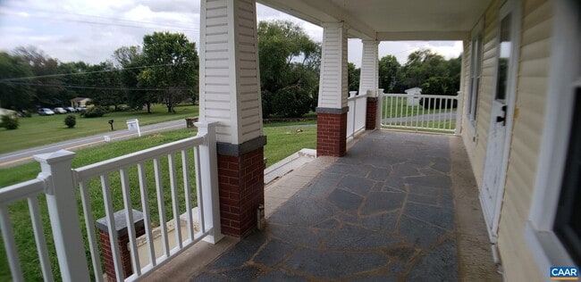 Foto del edificio - 1874 White Hall Rd